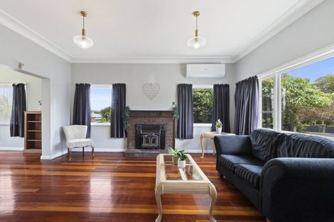 Photo of property in 41 Kitchener Road, Waiuku, 2123