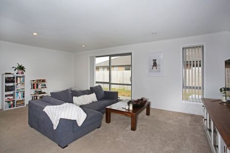 Photo of property in 11 Lamborn Drive, Papakura, 2110