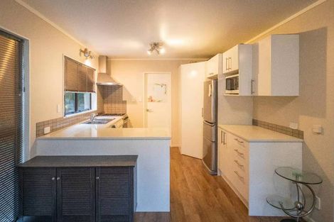 Photo of property in 10 Tio Tio Road, Miramar, Wellington, 6022