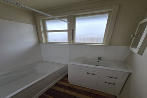 Photo of property in 10 York Place, Cannons Creek, Porirua, 5024