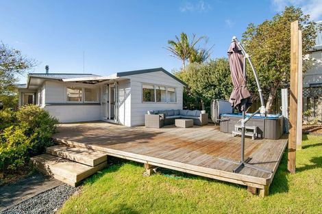 Photo of property in 8 Amanda Lane, Snells Beach, 0920