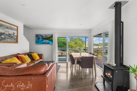 Photo of property in 1122 Whakapirau Road, Whakapirau, Maungaturoto, 0583