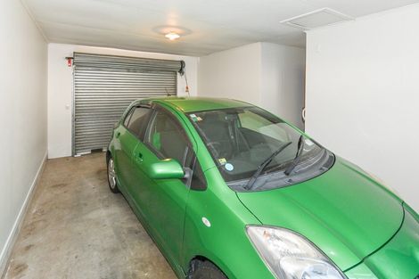 Photo of property in 2/14 Palmer Place, Parkvale, Hastings, 4122