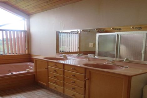 Photo of property in 17 Hostel Access Road, Eastern Beach, Auckland, 2012