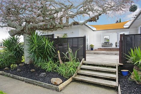 Photo of property in 8 Callis Avenue, Opaheke, Papakura, 2113