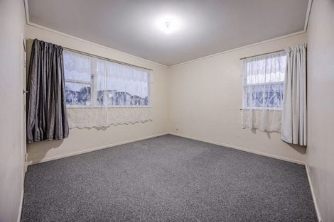 Photo of property in 27 President Avenue, Papakura, 2110