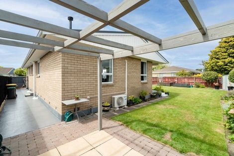 Photo of property in 12 Cowper Place, Avondale, Christchurch, 8061