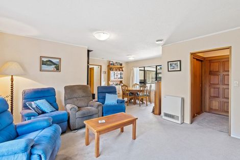 Photo of property in 7a Graham Grove, Waikanae, 5036