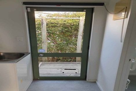 Photo of property in 17a Enderby Drive, Te Atatu Peninsula, Auckland, 0610