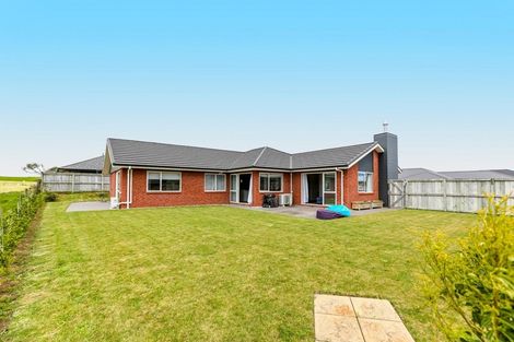 Photo of property in 14 Ryder Drive, Waiwhakaiho, New Plymouth, 4312