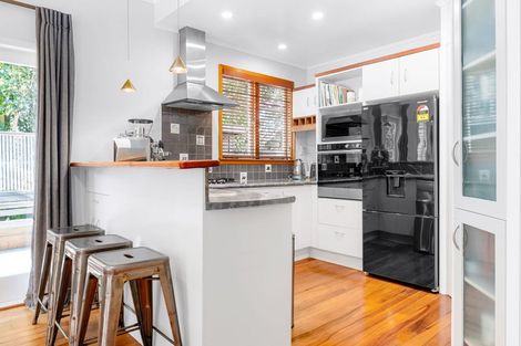 Photo of property in 6 Strowan Avenue, Fairfield, Hamilton, 3214