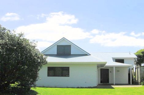 Photo of property in 17 Motiti Road, Papamoa Beach, Papamoa, 3118