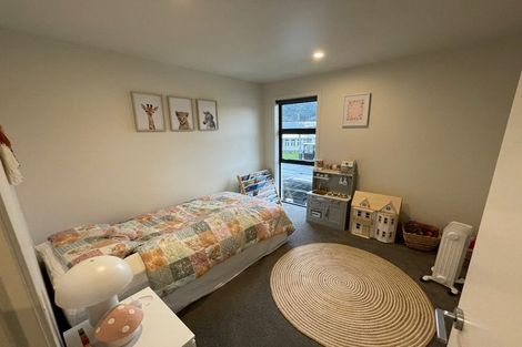 Photo of property in 2/28 Fitzherbert Road, Wainuiomata, Lower Hutt, 5014