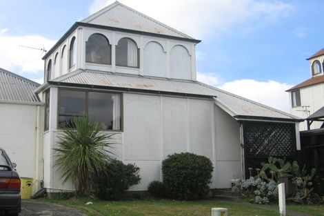 Photo of property in 148 Akaroa Drive, Maupuia, Wellington, 6022