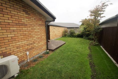 Photo of property in 2/26 Otara Street, Ilam, Christchurch, 8053