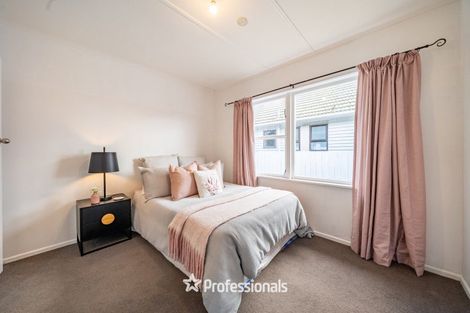 Photo of property in 98 Wood Street, Wainuiomata, Lower Hutt, 5014