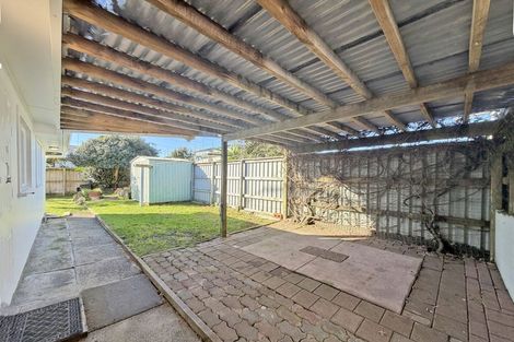 Photo of property in 17 Pandora Place, Pakuranga, Auckland, 2010