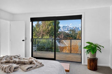 Photo of property in 5c Aspen Grove, Fernhill, Queenstown, 9300