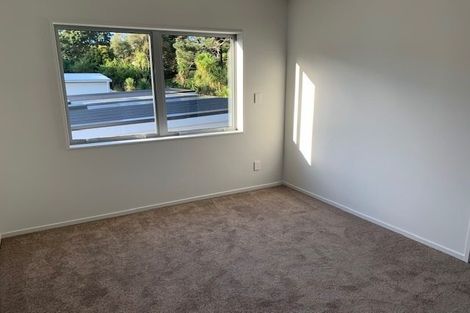 Photo of property in 8a Regency Place, Sunnynook, Auckland, 0632