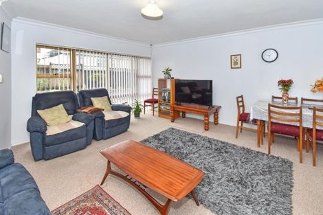 Photo of property in 2/66 Birdwood Avenue, Papatoetoe, Auckland, 2025