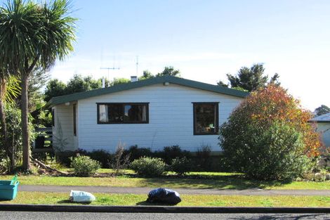 Photo of property in 28 Velma Crescent, Nawton, Hamilton, 3200