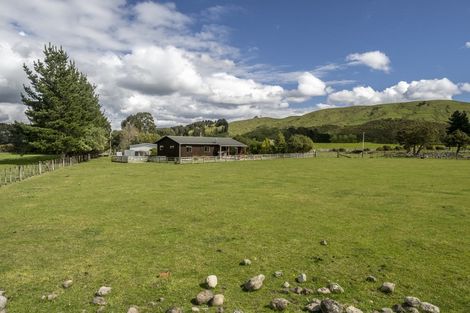 Photo of property in 70 Parkers Road, West Taratahi, Carterton, 5791