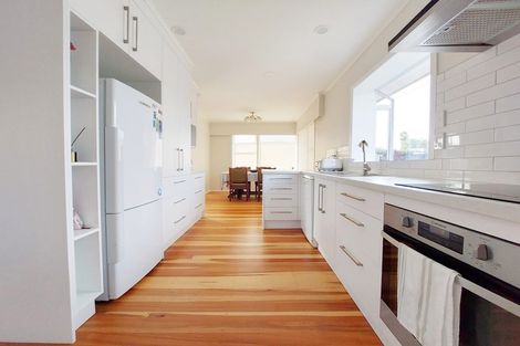 Photo of property in 20 Duncan Road, St Andrews, Hamilton, 3200