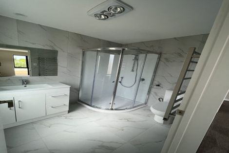 Photo of property in 8 Springhill Lane, Sunnyvale, Auckland, 0612