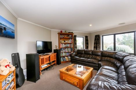 Photo of property in 550 Mangorei Road, Mangorei, New Plymouth, 4371