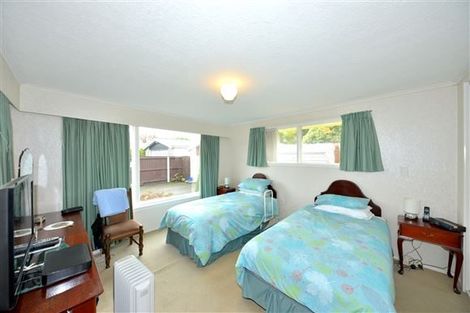 Photo of property in 14 Rosedale Place, Avonhead, Christchurch, 8042