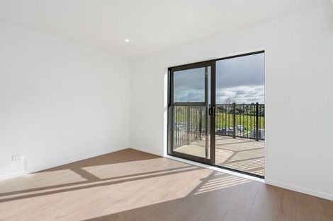 Photo of property in 31 Falcon Crescent, Hobsonville, Auckland, 0618