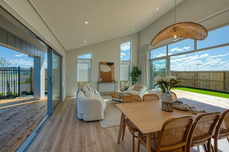 Photo of property in 13 Finstock Way, Rolleston, 7614