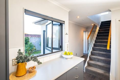 Photo of property in 23a Avondale Road, Taradale, Napier, 4112