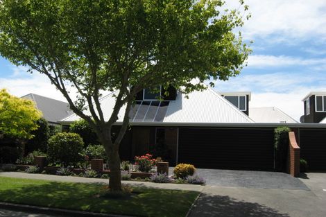 Photo of property in 2/21 Huntingdon Place Avonhead Christchurch City