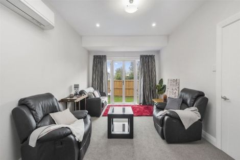 Photo of property in 156 Wainoni Road, Avondale, Christchurch, 8061