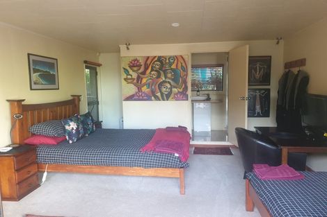 Photo of property in 304 Thames Coast Sh25 Road, Thornton Bay, Thames, 3575