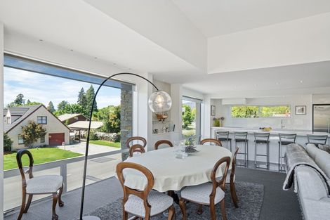 Photo of property in 33 Sargood Drive, Wanaka, 9305