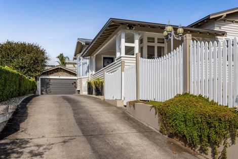 Photo of property in 183 Tukapa Street, Westown, New Plymouth, 4310