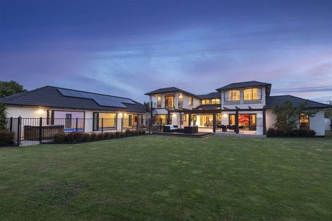 Photo of property in 12 Taunton Green, Papanui, Christchurch, 8052