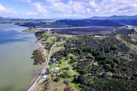 Photo of property in 100 Motukaraka Point Road, Kohukohu, 0491