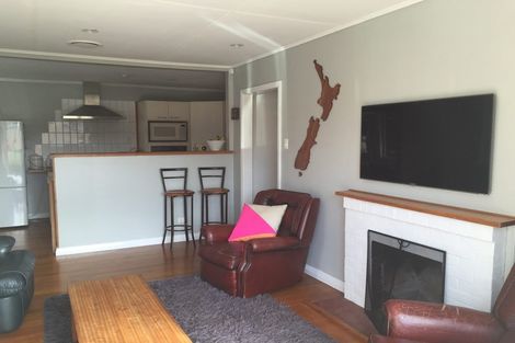 Photo of property in 5 Taratoa Street, Point England, Auckland, 1072