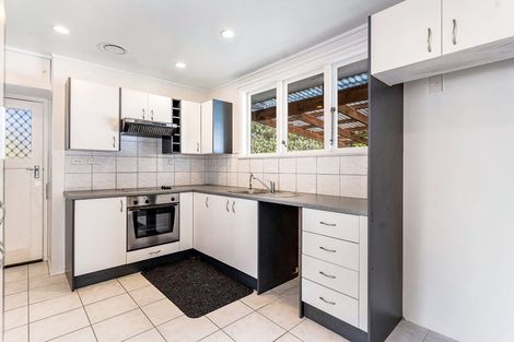 Photo of property in 34 Sullivan Avenue, Mangere Bridge, Auckland, 2022