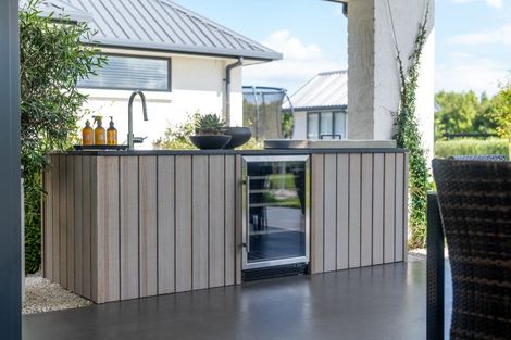 Photo of property in 25 Mike Smith Drive, Cambridge, 3434