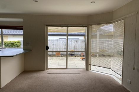 Photo of property in 1/4 Limerick Place, Dannemora, Auckland, 2016