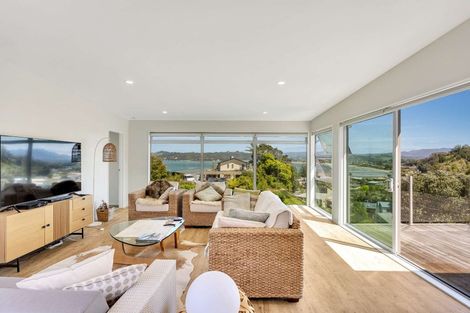 Photo of property in 21 Centennial Drive, Whitianga, 3510