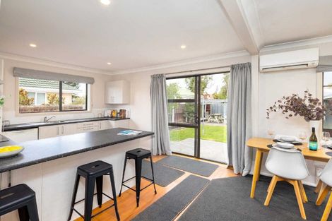 Photo of property in 60 Niven Street, Avondale, Christchurch, 8061