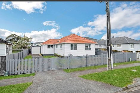 Photo of property in 31 Arimu Road, Papakura, 2110