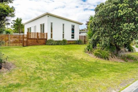 Photo of property in 37 Seabreeze Road, Mangawhai Heads, Mangawhai, 0505