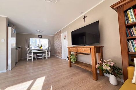 Photo of property in 5 Powell Place, Henderson, Auckland, 0610