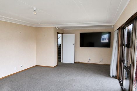 Photo of property in 16 Kinmont Crescent, Kinmont Park, Mosgiel, 9024